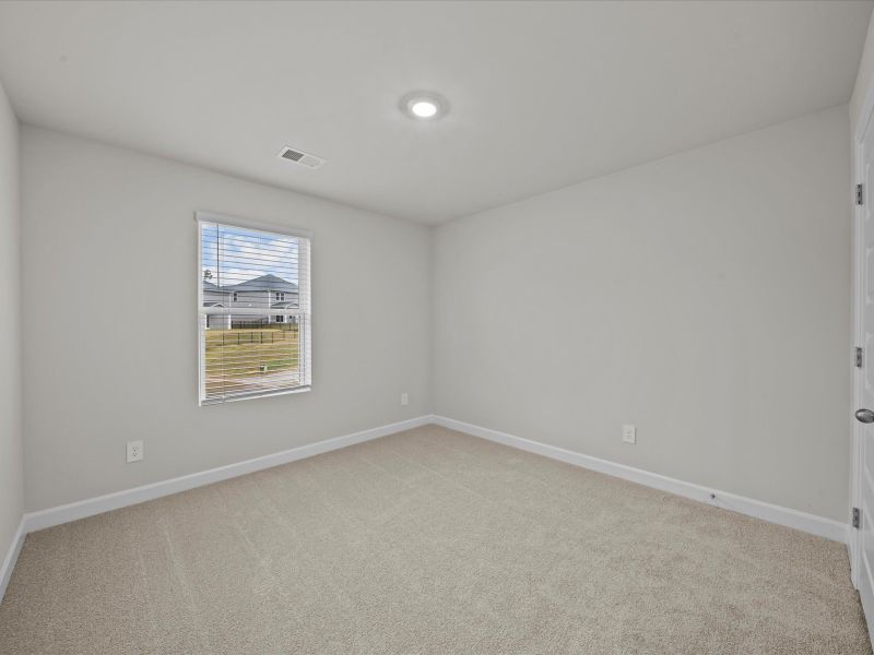 Spacious, unfurnished interior of a new home in Wexford Park, Fountain Inn (Image 18).