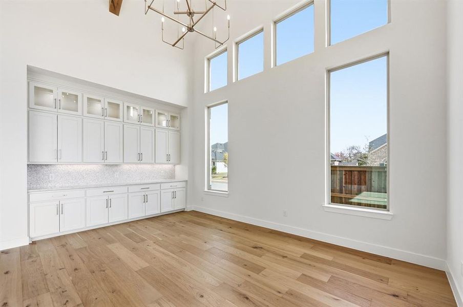 Spacious, unfurnished interior of a new home in Saddle Star Estates, Rockwall (Image 16).