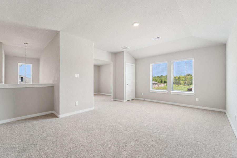 Spacious, unfurnished interior of a new home in Southwinds, Baytown (Image 36). Spacious, unfurnished interior of a new home in Southwinds, Baytown (Image 36).