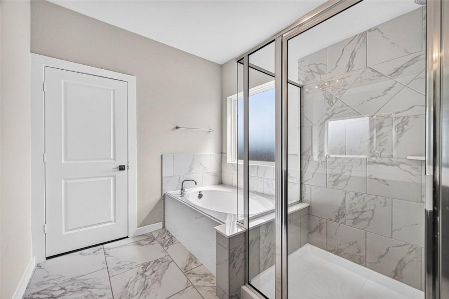 Furnished interior view inside a new home in , Mont Belvieu (Image 7).