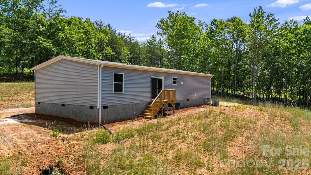 Exterior details and patio area of a home in , Nebo (Image 19).