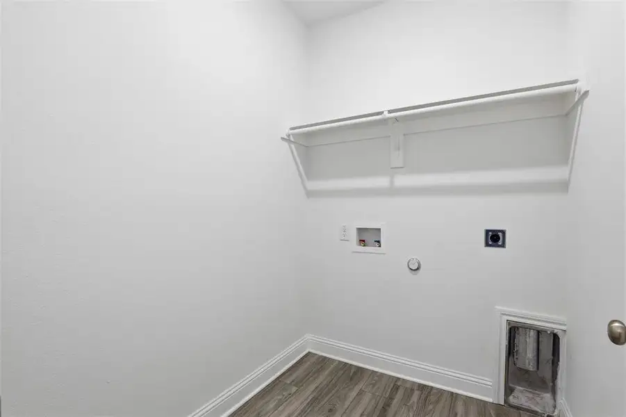 Spacious, unfurnished interior of a new home in , Fort Worth (Image 11). Spacious, unfurnished interior of a new home in , Fort Worth (Image 11).