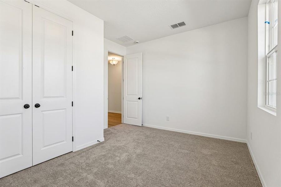 Spacious, unfurnished interior of a new home in Sunbrooke, St. Cloud (Image 19).