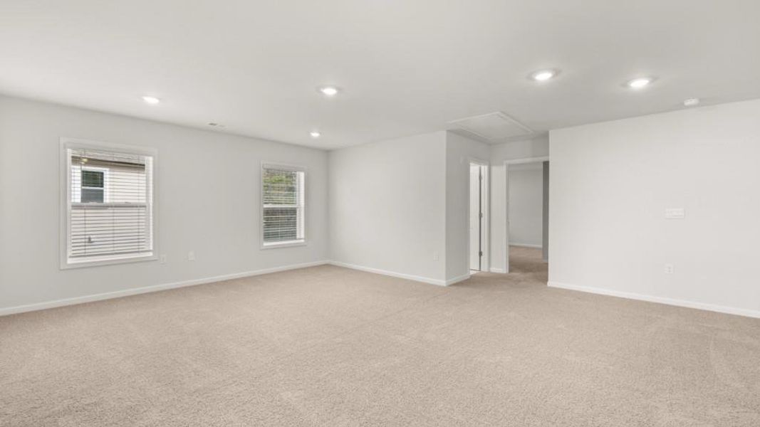 Spacious, unfurnished interior of a new home in Haven Abbey, Cumming (Image 22).