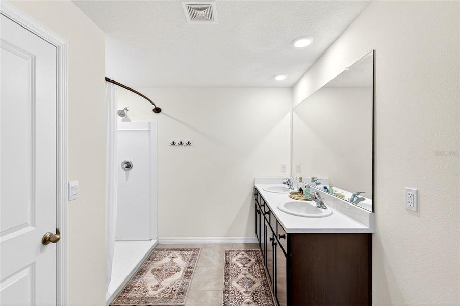 Furnished interior view inside a new home in Ocala Crossings South, Ocala (Image 30).