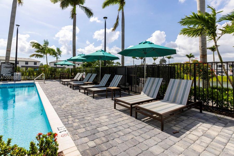 Community amenities in , Dania Beach (Image 10). Community amenities in , Dania Beach (Image 10).