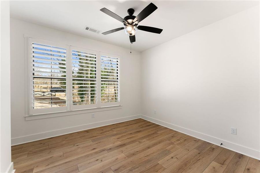 Spacious, unfurnished interior of a new home in , Gainesville (Image 40).