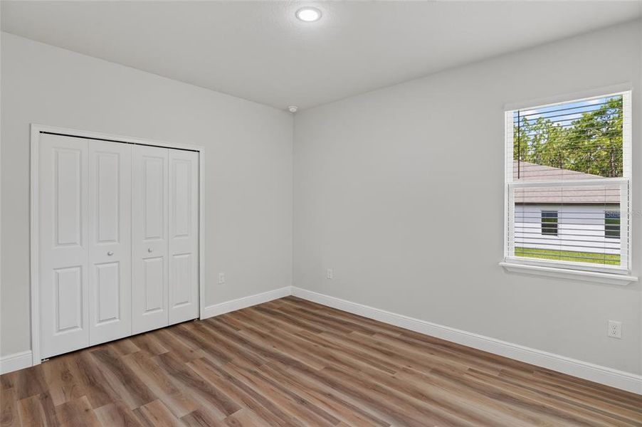 Spacious, unfurnished interior of a new home in , Homosassa (Image 14).