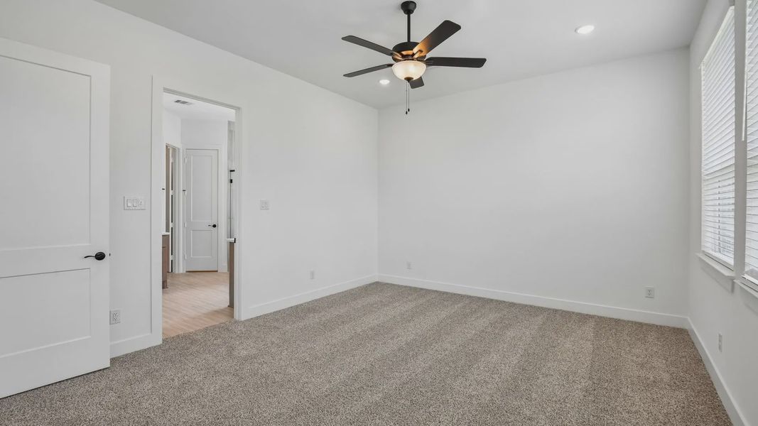 Spacious, unfurnished interior of a new home in Artavia, Conroe (Image 35).