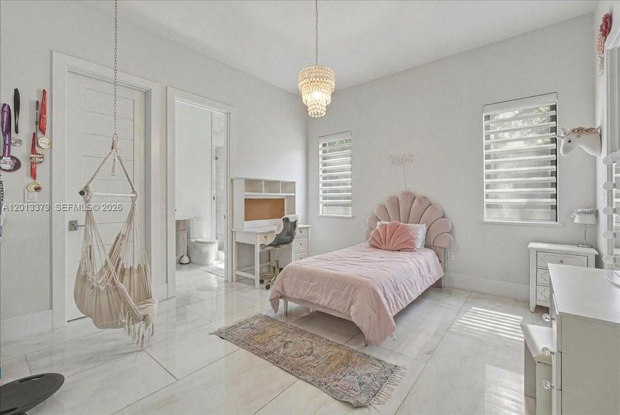 Furnished interior view inside a new home in , Pinecrest (Image 41).
