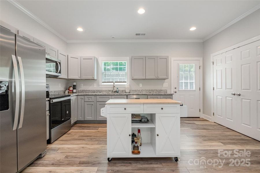 Furnished interior view inside a new home in , Pageland (Image 16).