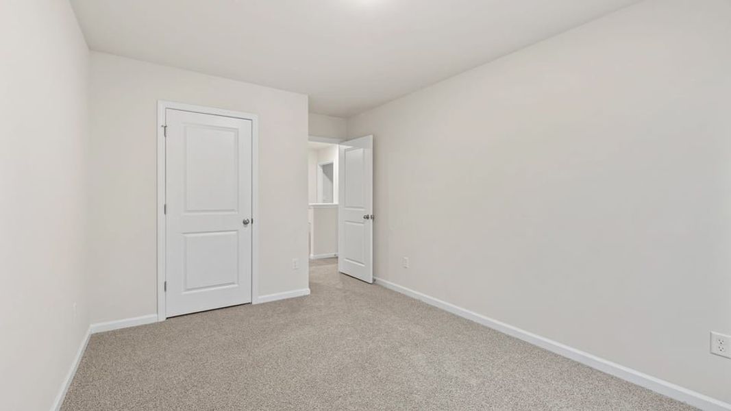 Spacious, unfurnished interior of a new home in Cedar Gap, Fountain Inn (Image 21).