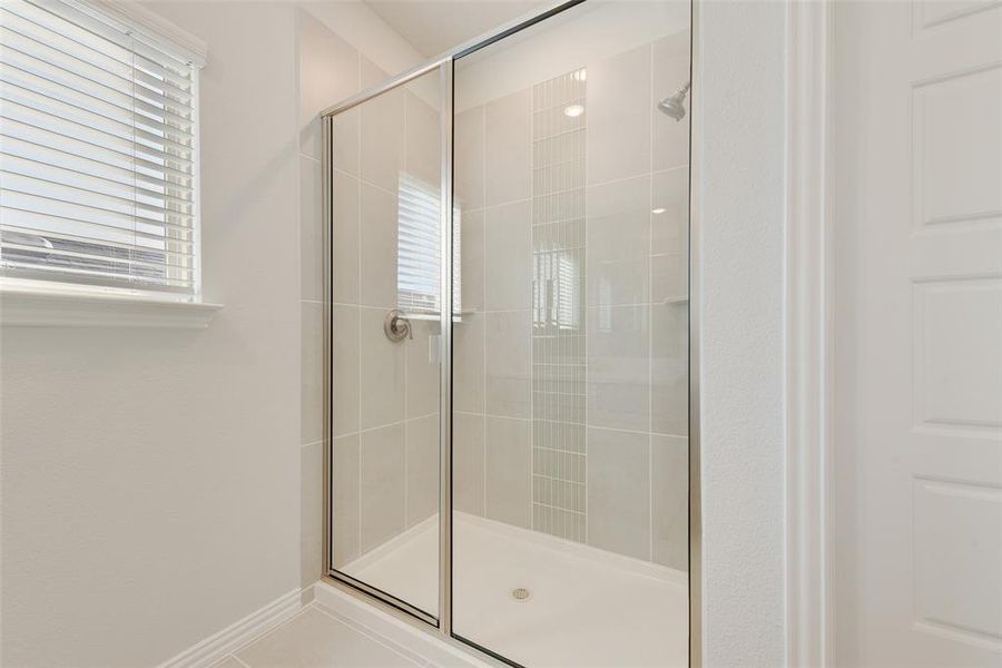 Close-up of interior finishes inside a home in Walden Pond, Forney (Image 13).