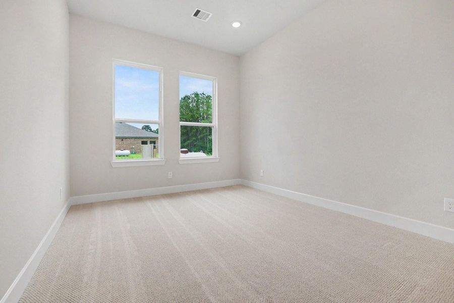 Spacious, unfurnished interior of a new home in Rose Hill Estates, Willis (Image 30).