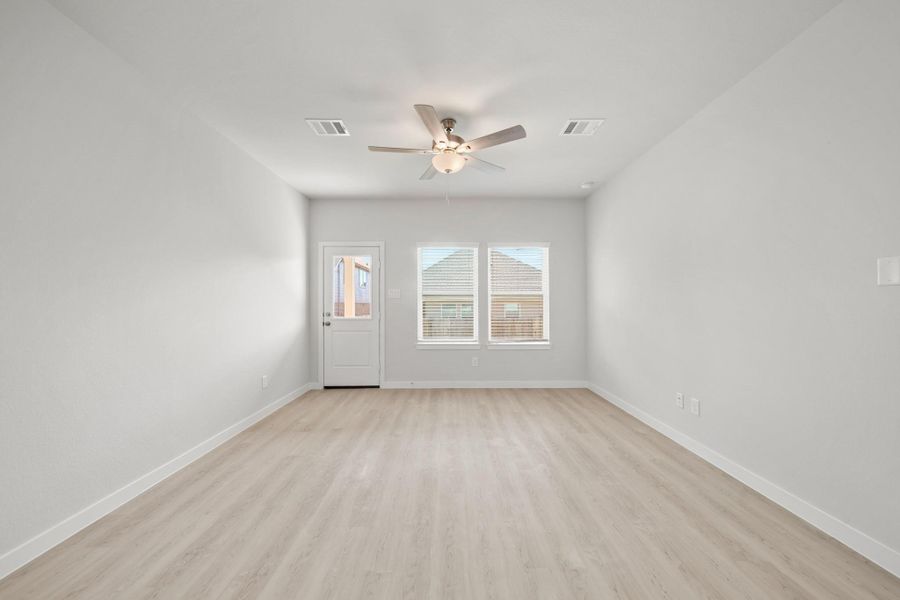 Spacious, unfurnished interior of a new home in Lexington Heights, Willis (Image 14). Spacious, unfurnished interior of a new home in Lexington Heights, Willis (Image 14).