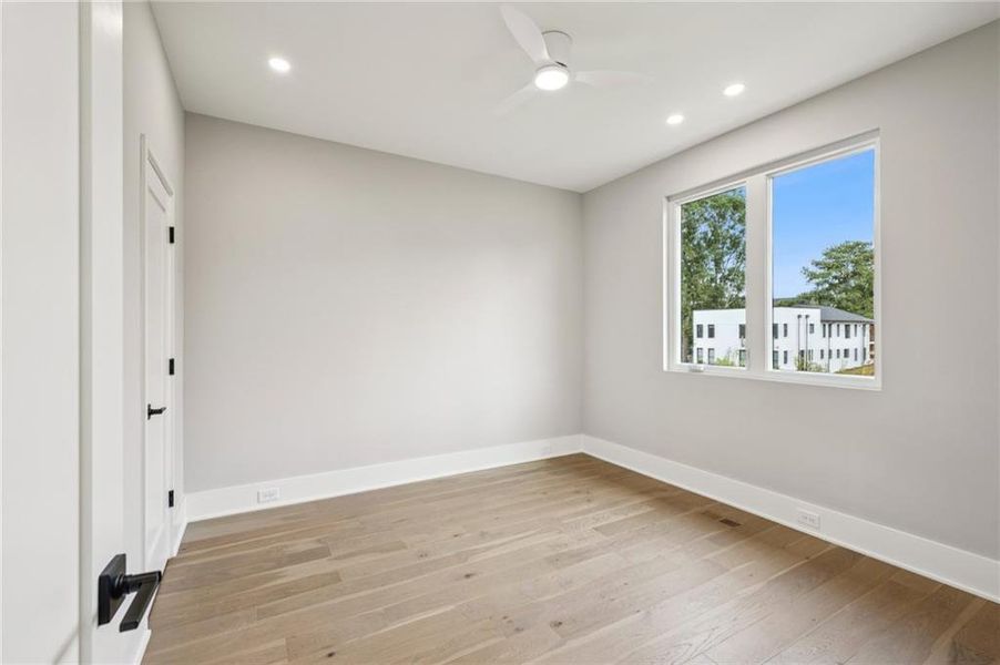 Spacious, unfurnished interior of a new home in , Atlanta (Image 37).