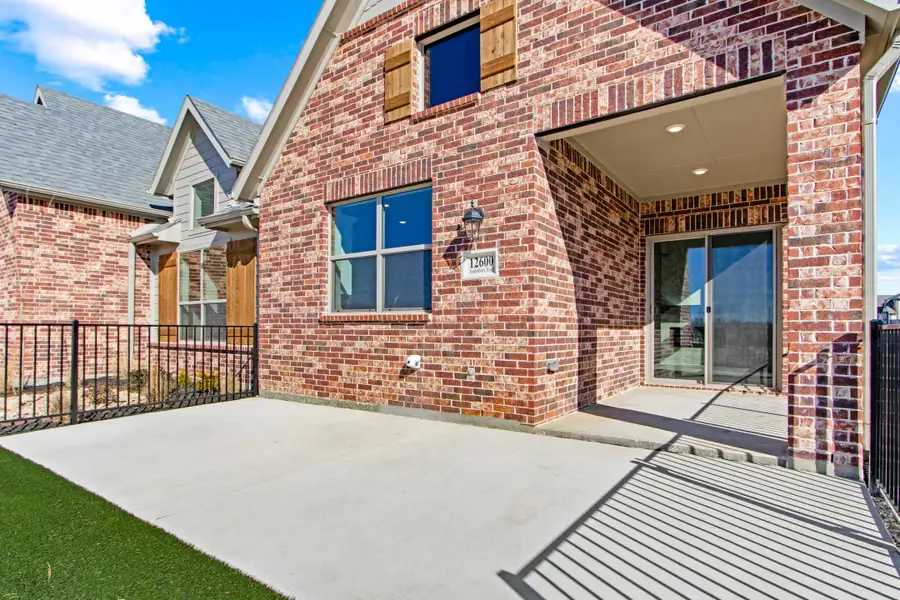 Exterior details and patio area of a home in Cottonwood Creek, Rowlett (Image 3). Exterior details and patio area of a home in Cottonwood Creek, Rowlett (Image 3).