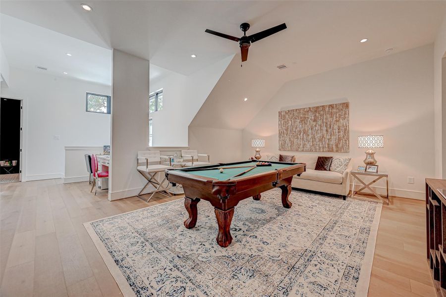 Image 37 of a home in .