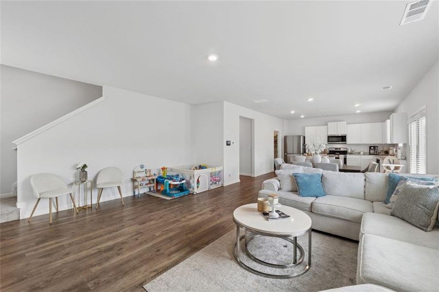 Furnished interior view inside a new home in Etowah Preserve, Dawsonville (Image 6).