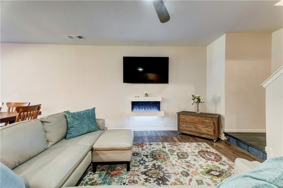 Furnished interior view inside a new home in , Dahlonega (Image 43).