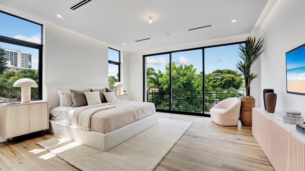 Furnished interior view inside a new home in , Boca Raton (Image 28). Furnished interior view inside a new home in , Boca Raton (Image 28).