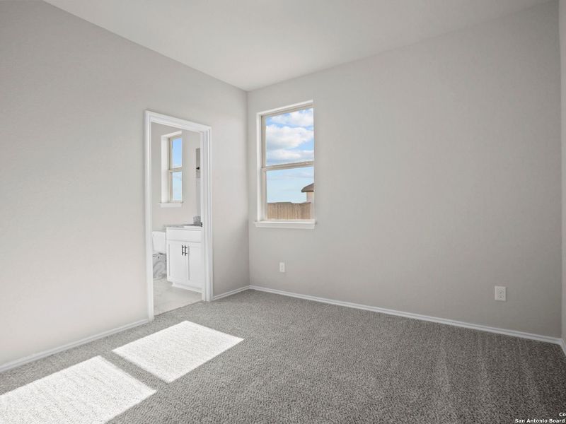 Spacious, unfurnished interior of a new home in Hannah Heights, Seguin (Image 29).