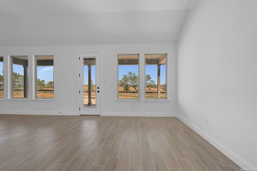Spacious, unfurnished interior of a new home in Preserve at Annabelle Ranch, San Antonio (Image 22).