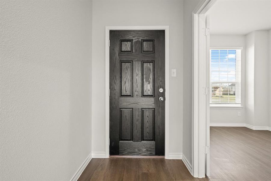 Spacious, unfurnished interior of a new home in Deer Creek, Crowley (Image 21).