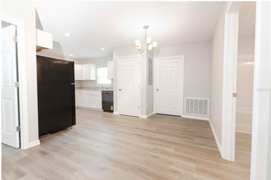 Spacious, unfurnished interior of a new home in , Bushnell (Image 29).