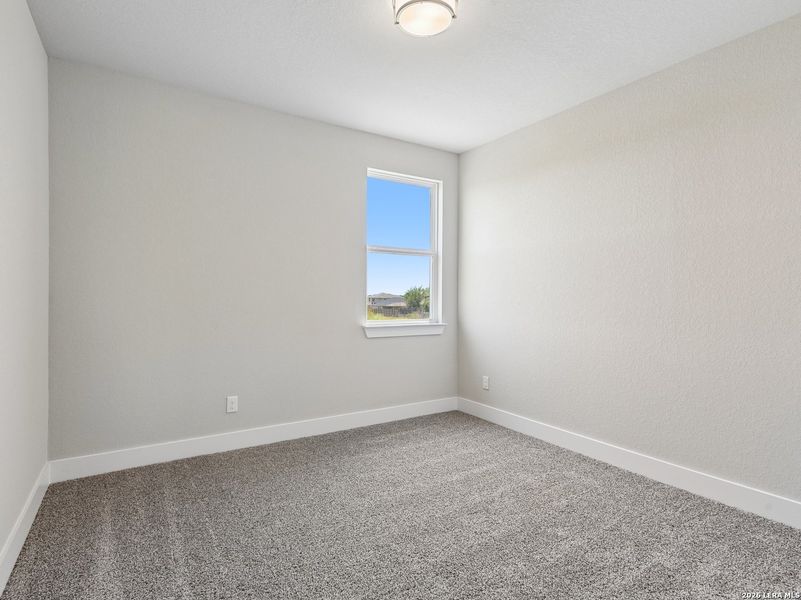 Spacious, unfurnished interior of a new home in Weltner Farms 60’s, New Braunfels (Image 32).
