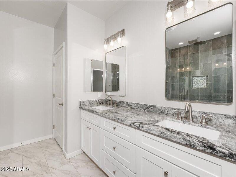 25-9842-W-Pacifico-Drive-25