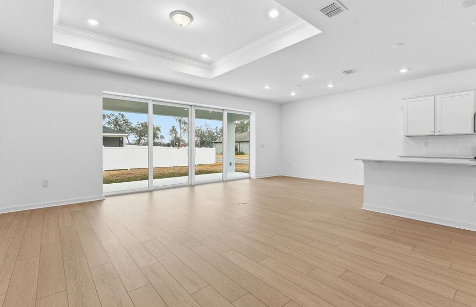 Spacious, unfurnished interior of a new home in Pioneer Ranch, Ocala (Image 21).