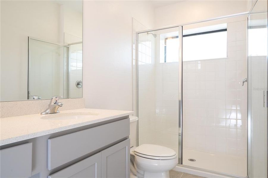 Furnished interior view inside a new home in , Orlando (Image 14).