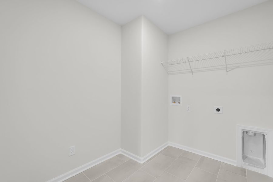 Spacious, unfurnished interior of a new home in Camden Crossing, Savannah (Image 33).
