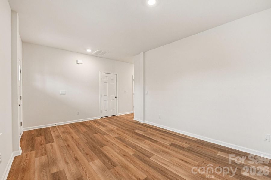 Spacious, unfurnished interior of a new home in Wallace Springs, Statesville (Image 24).