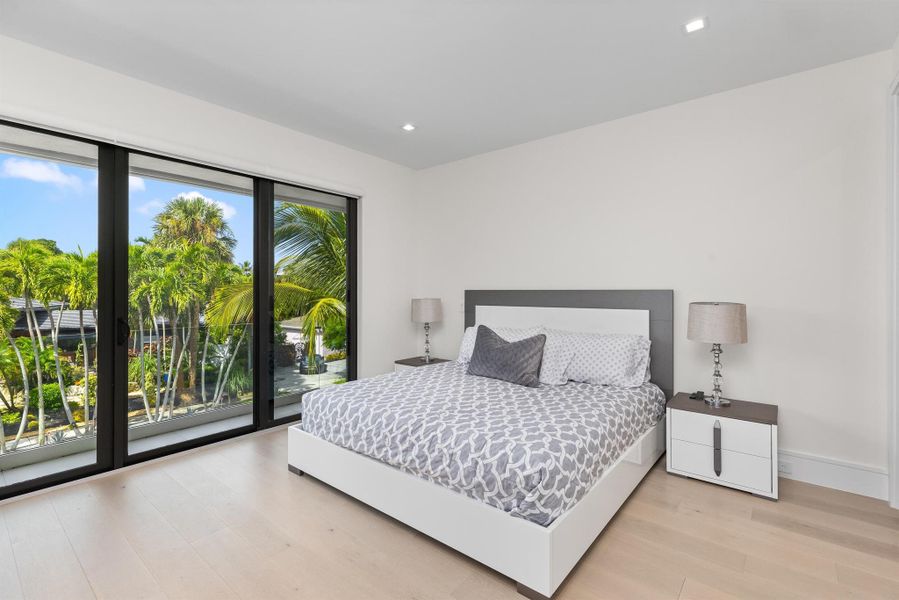 Furnished interior view inside a new home in , Boca Raton (Image 31). Furnished interior view inside a new home in , Boca Raton (Image 31).