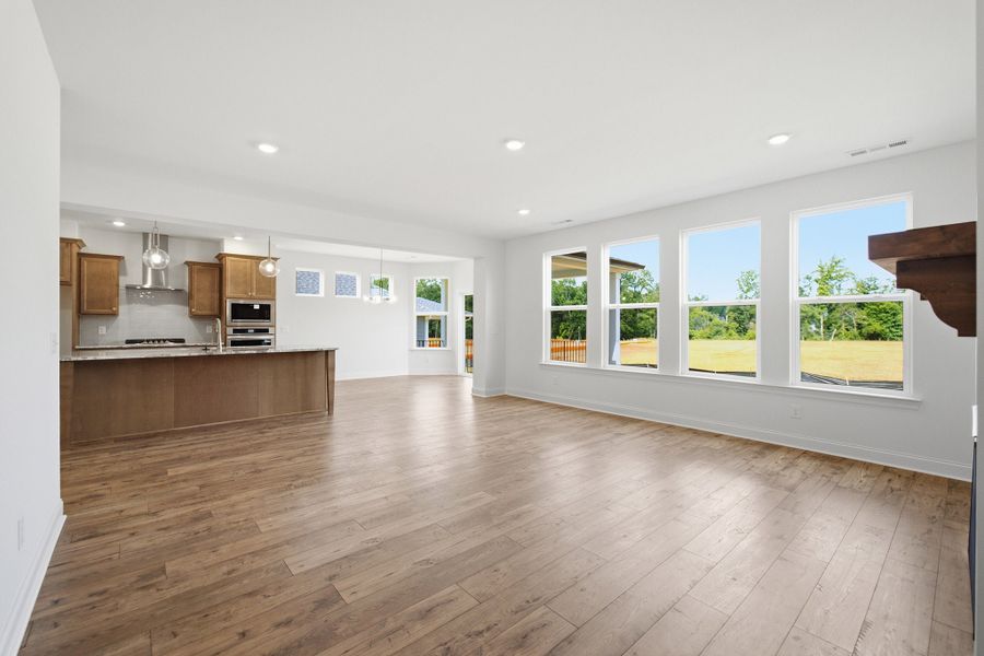 Spacious, unfurnished interior of a new home in Dorris Farm, White House (Image 35).