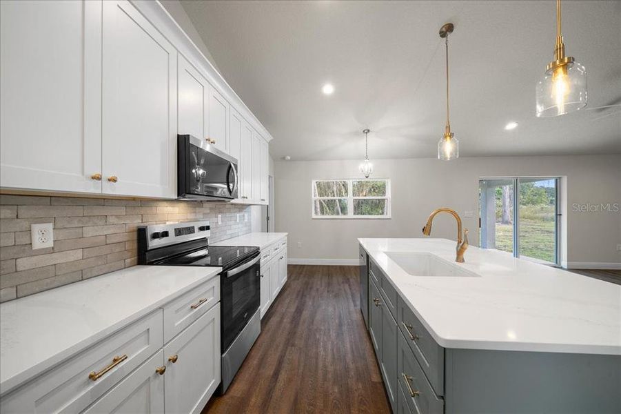 Furnished interior view inside a new home in , Ocklawaha (Image 18). Furnished interior view inside a new home in , Ocklawaha (Image 18).