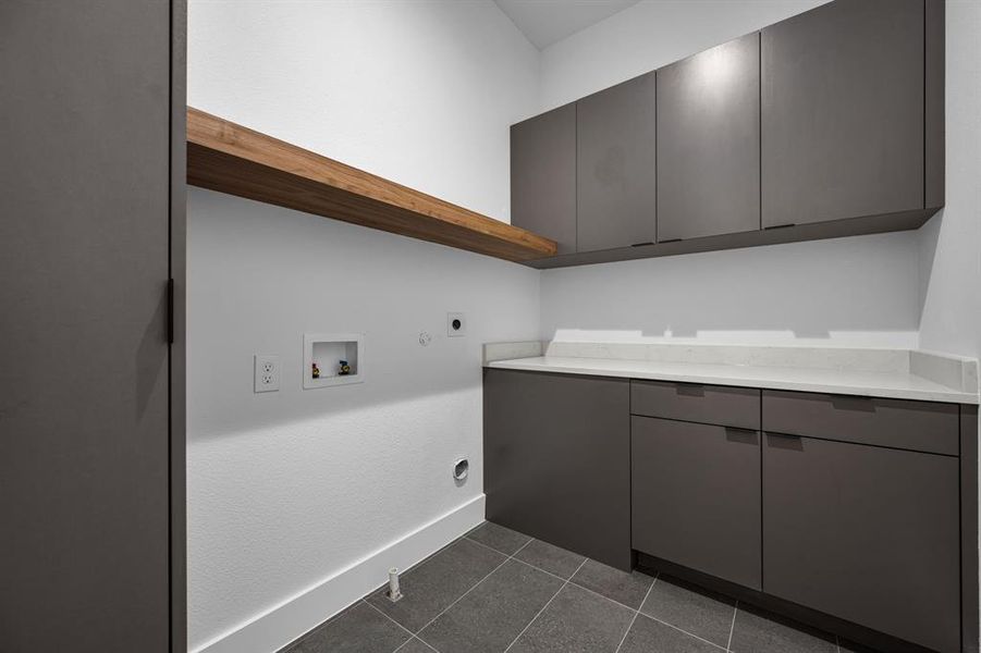 Furnished interior view inside a new home in , Dallas (Image 16). Furnished interior view inside a new home in , Dallas (Image 16).