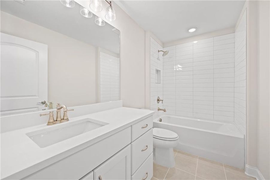 Furnished interior view inside a new home in , Cartersville (Image 9).