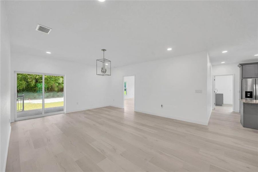 Spacious, unfurnished interior of a new home in , Dade City (Image 41).