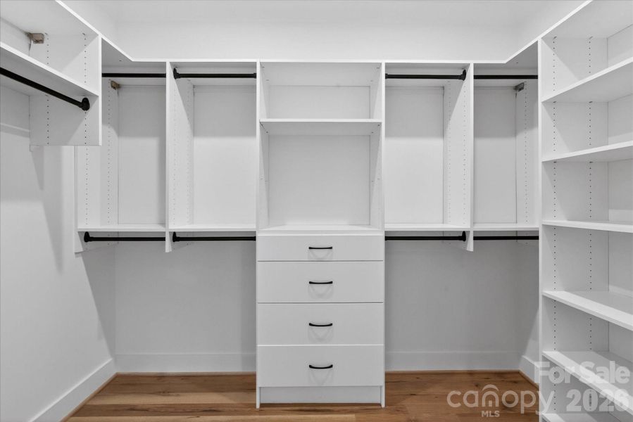 Primary walk-in 2 Primary walk-in 2