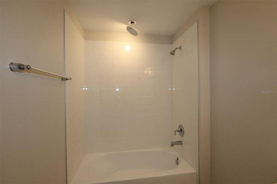 Close-up of interior finishes inside a home in Reeves Place, Orlando (Image 8).