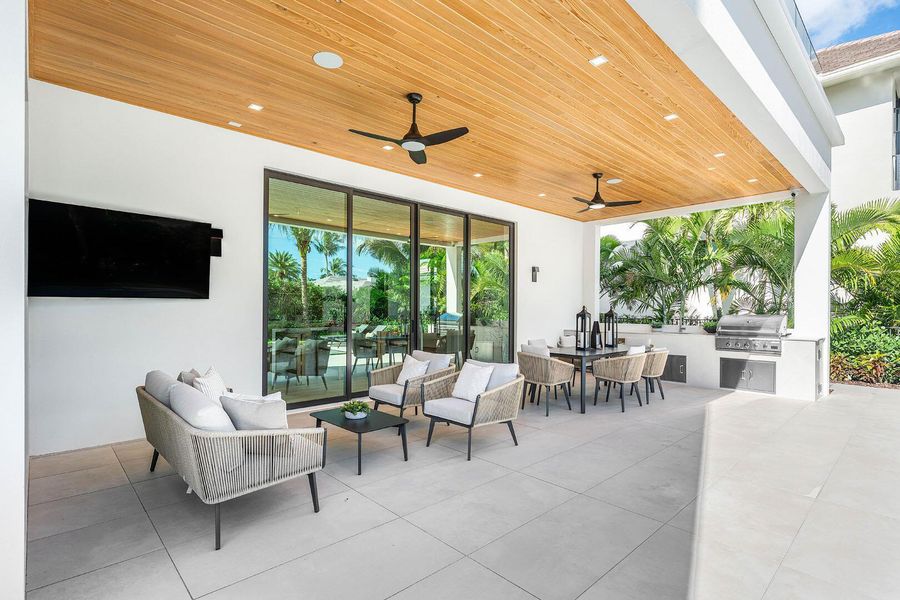 Exterior details and patio area of a home in , Boca Raton (Image 38).