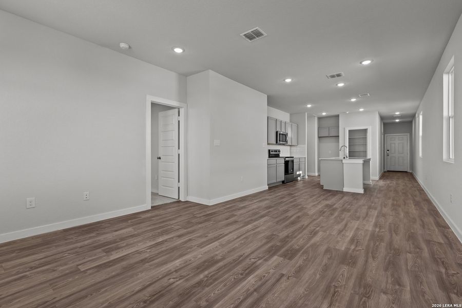 Spacious, unfurnished interior of a new home in Park Place, New Braunfels (Image 13). Spacious, unfurnished interior of a new home in Park Place, New Braunfels (Image 13).