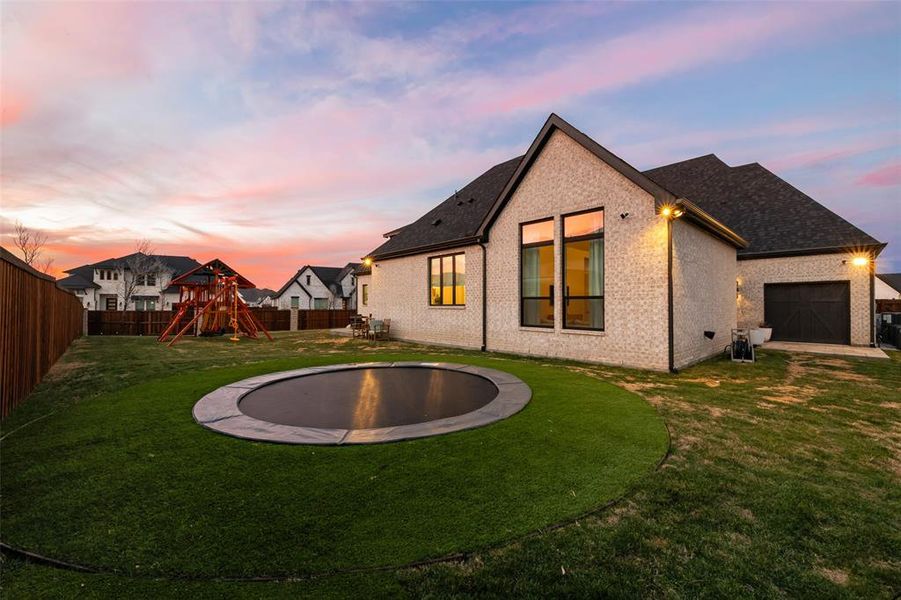 Exterior details and patio area of a home in Star Trail, Prosper (Image 3).