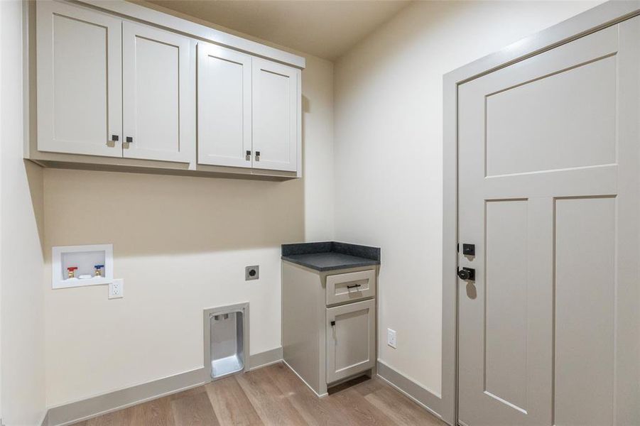 Furnished interior view inside a new home in , Abilene (Image 18).