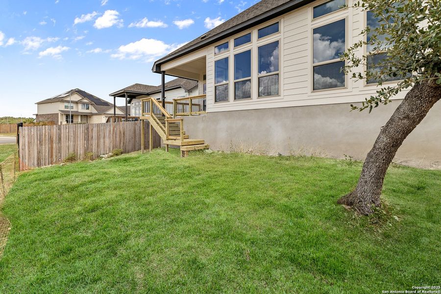 Exterior details and patio area of a home in Ventana, Bulverde (Image 4).