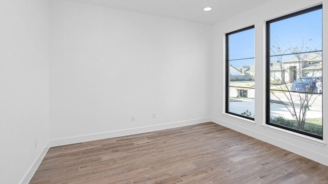 Spacious, unfurnished interior of a new home in Jubilee 60', Hockley (Image 13).
