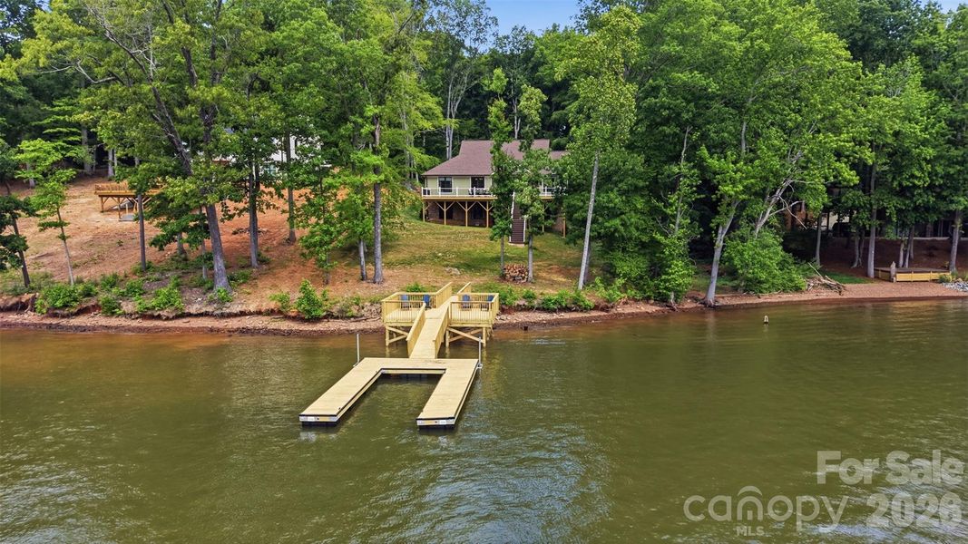 Natural landscape and outdoor views near  in Lexington (Image 42).